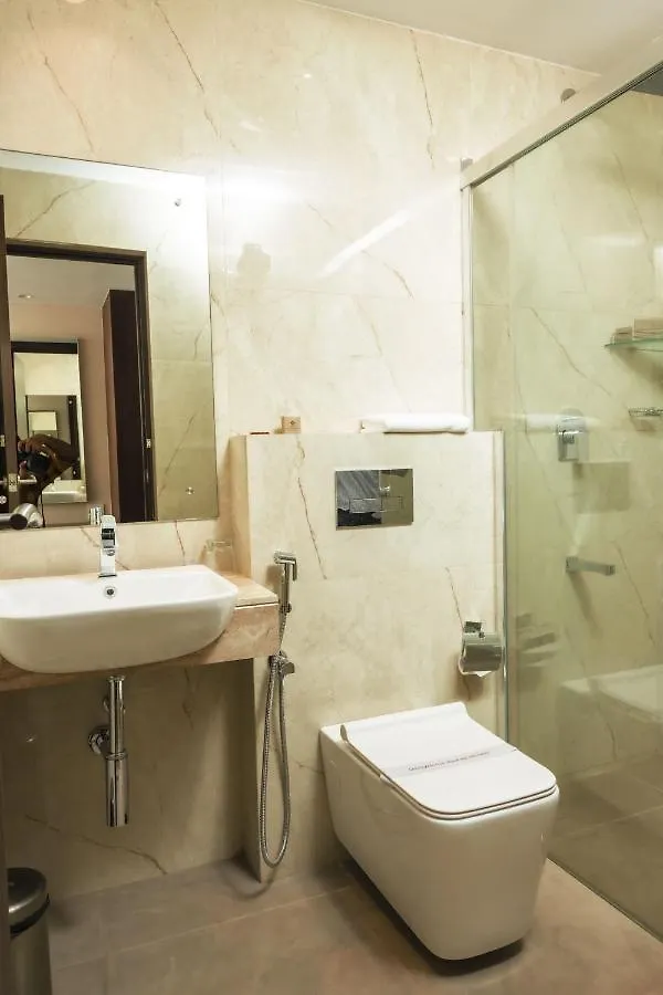 The Runway Hotel Kochi 3*,  India